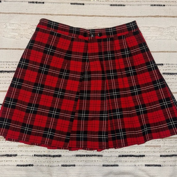 Cycle Boston Pleaded Skirt Red,Black and White Size S - Picture 1 of 5